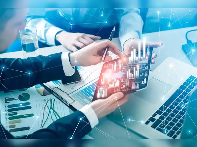 Clymentra Finanzexperten bei der Arbeit